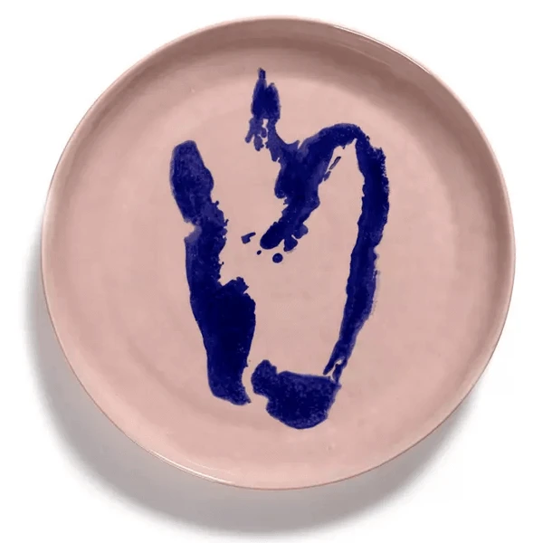 Serax Feast By Ottolenghi Serveerschaal M ø 34 Cm H 4 Cm Aardewerk Delicious Pink + Pepper Blue 3 Serax Feast By Ottolenghi Serveerschaal M ø 34 Cm H 4 Cm Aardewerk Delicious Pink + Pepper Blue